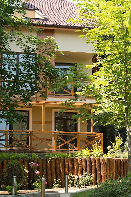 Holiday Village 로제넷츠 외부 사진